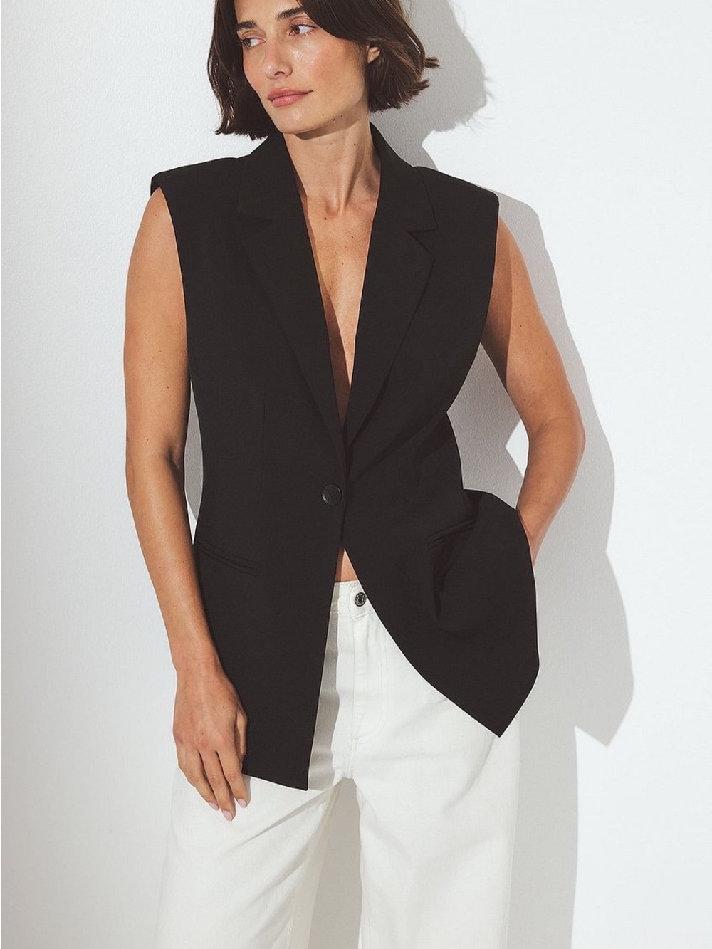 Sleeveless Black Tailored Blazer Vest